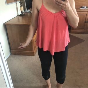 Flowy coral tank